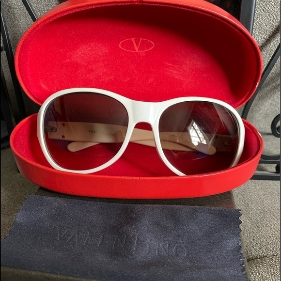 Valentino Women’s Sunglasses White w/ red Case main image 9